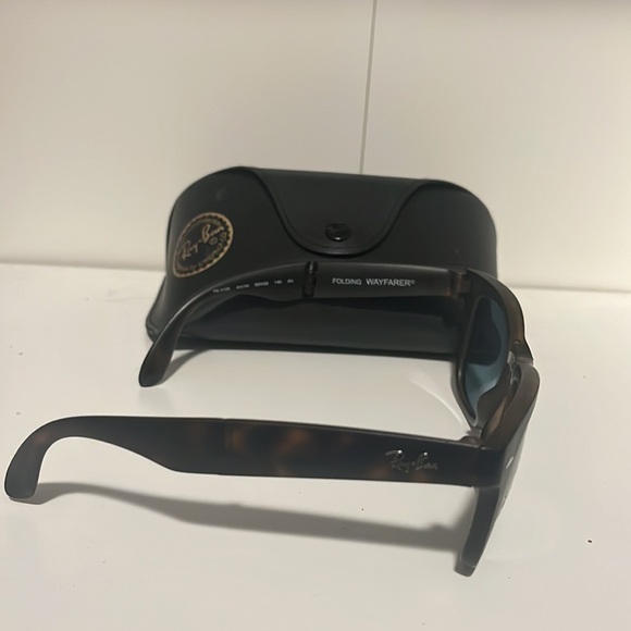 Brand New Ray Ban Sunglasses folding wayfarer Black with case - Picture 3 of 6